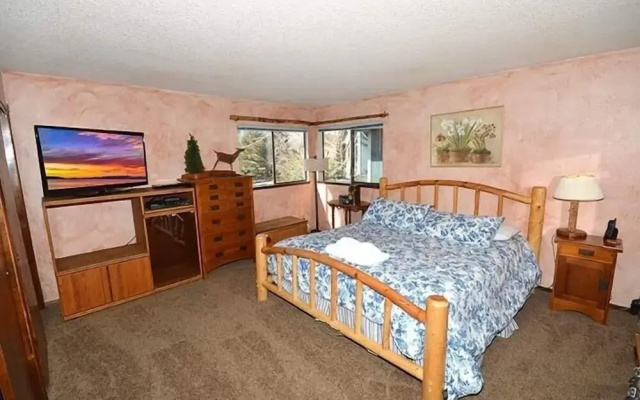 2085 Slalom Court