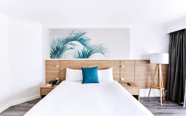 Novotel Cairns Oasis Resort