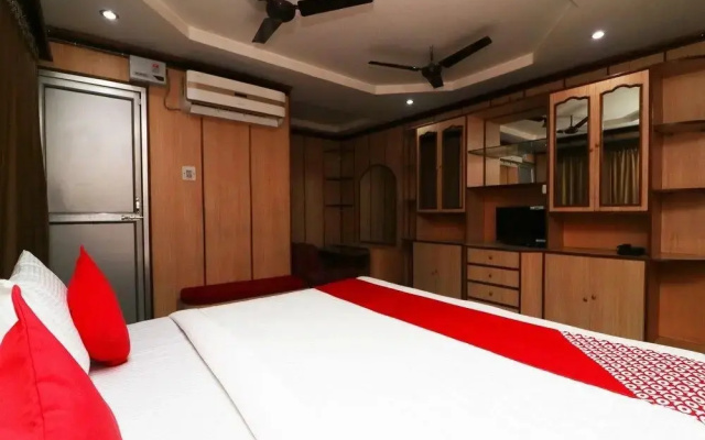 Hotel Bob's By OYO Rooms
