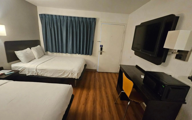 Motel 6 Blythe, CA