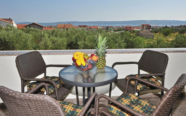 Beautiful Home in Kastel Stari With Wifi and 7 Bedrooms
