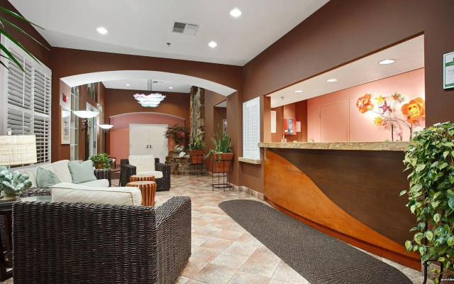 Best Western Plus Capitola By-the-sea Inn & Suites