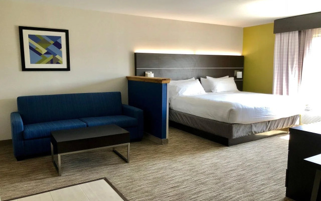 Holiday Inn Express Hotel & Suites Great Barrington by IHG