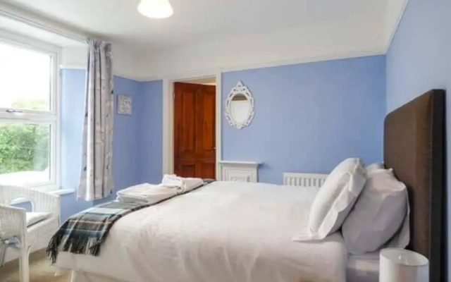 Hillview Cottage