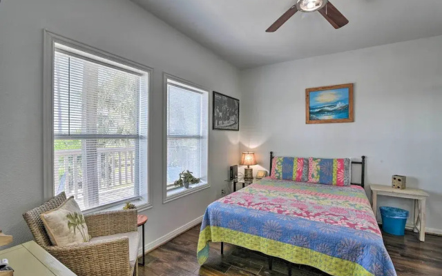 Bayfront Fishing Pier: Galveston Island Home!
