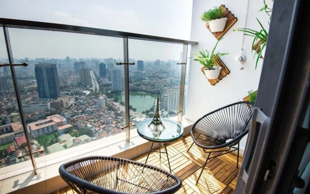 Homefromhome Metropolis Apartments