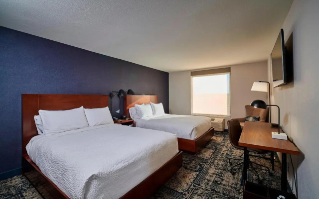 Clarion Hotel & Conference Ctr