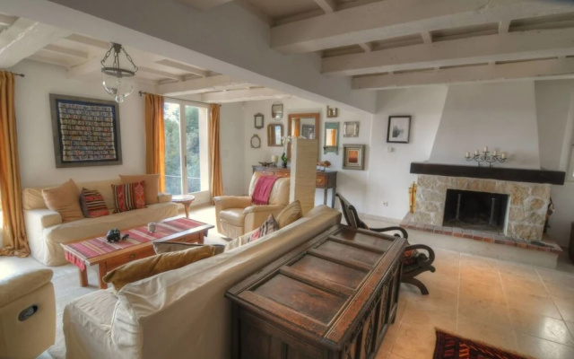 Luxury 3 bedroom villa with pool