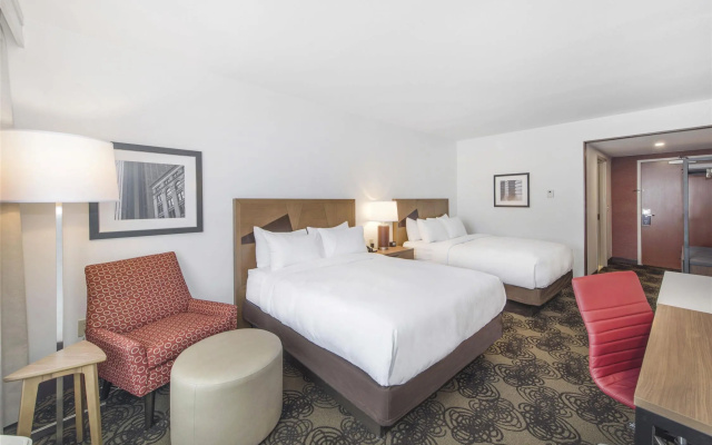 DoubleTree by Hilton Raleigh - Cary