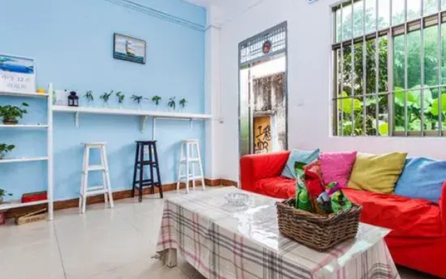 Left-hand hostel in Xichong,shenzhen