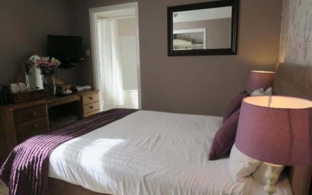 Ben Loyal Hotel