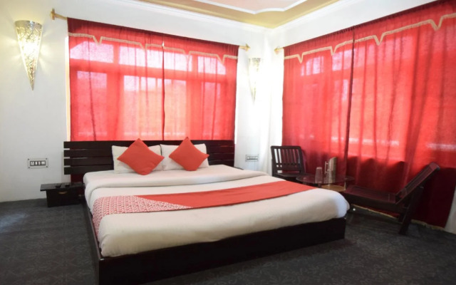 OYO 4692 KS Palace Srinagar