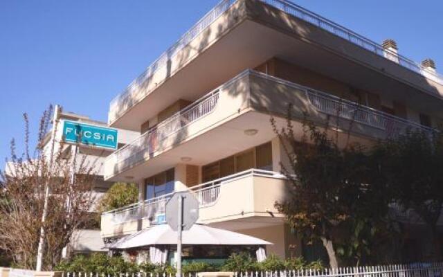 Hotel Fucsia вид на фасад