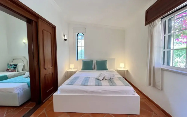 Alvor Traditional Villa by Homing