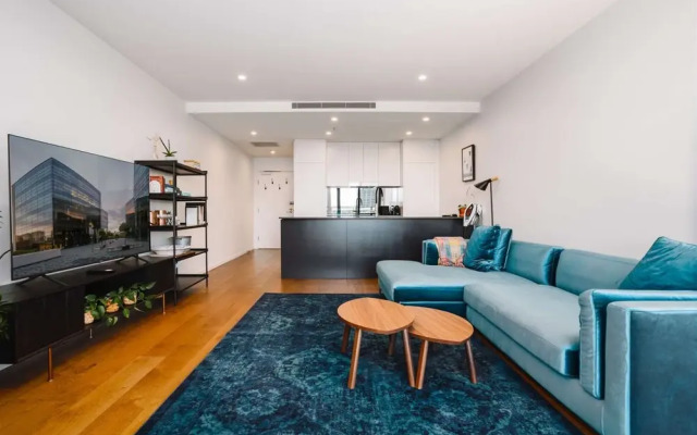 Perfect Located 1-bed With Great Views