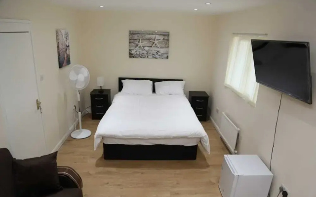 Budget 4-bedrooms In Thamesmead