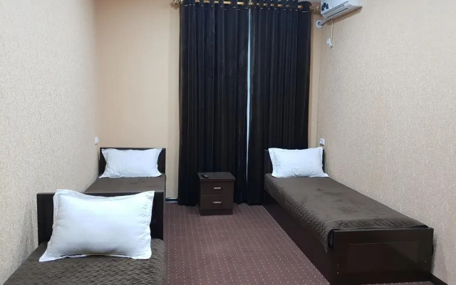 Marvarid Hotel