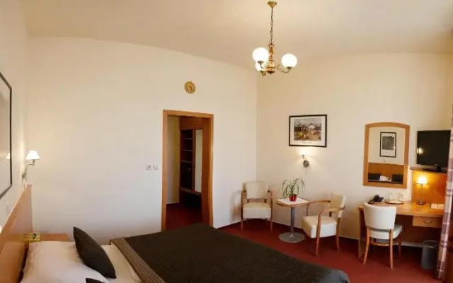 Best Western Grand