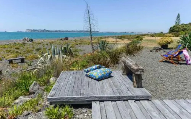 Absolute Beachfront BB