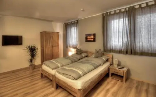 Pader Motel