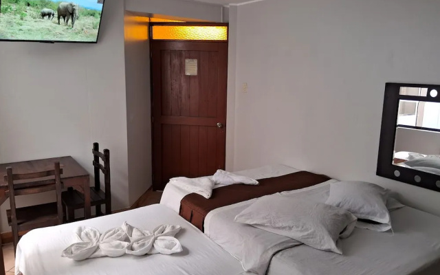 Hotel Las Artes Inn