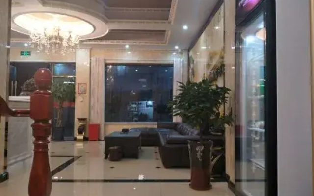 Pinghu Xinyue Fashion Hotel