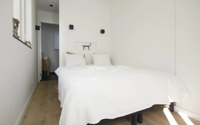 Modern & Luxurious 2 Bedroom Apartment