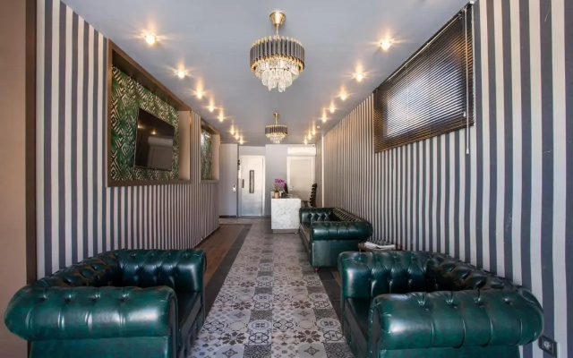 La VIE Suite Hotel