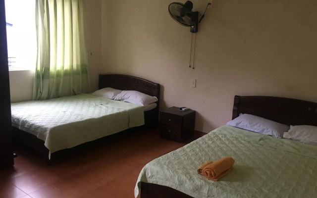 Black Pearl Cat Ba Hostel