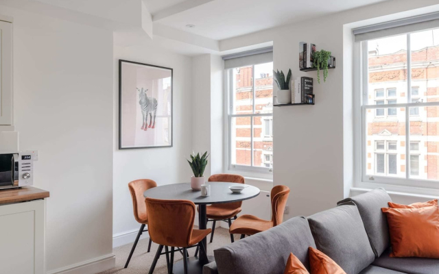 The Foley Residence - Fitzrovia - by Frankie