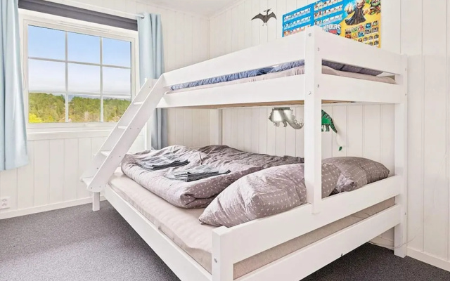 12 Person Holiday Home in Fitjar
