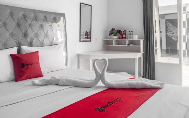RedDoorz near Universitas Medan Area 2