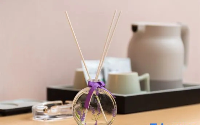 Lavande Hotel(Foshan Qiandeng Lake Pingzhou Jade Street Store)