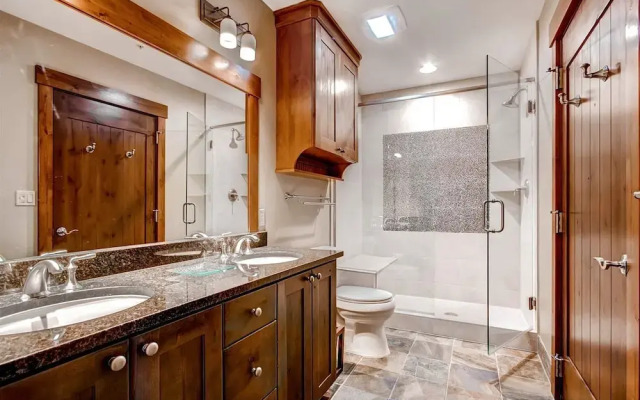 Luxury 3 Bedroom Ski in, Ski out One Ski Hill Residence Located at the Base of Peak 8 with Hot Tub Access