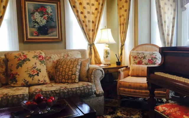 The Carriage House B&B