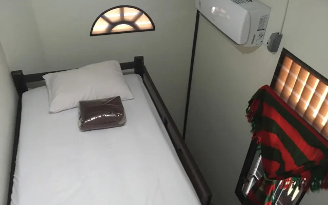 Arut Riverside Guesthouse