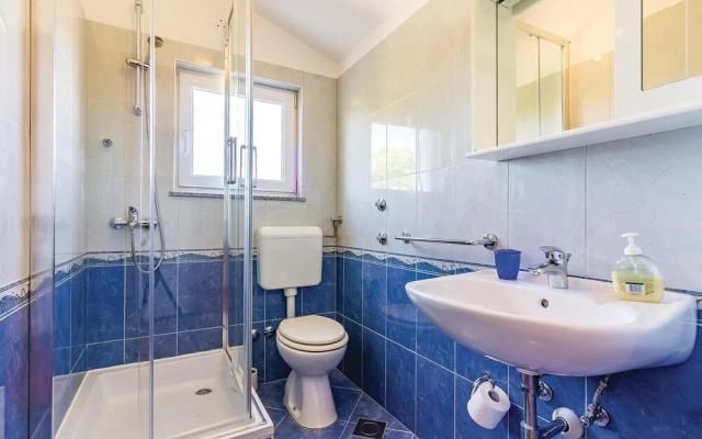 Amazing Home in Liznjan With Sauna, Wifi and 3 Bedrooms