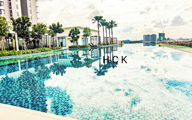 Mall Suite at Sunsuria Forum by HCK
