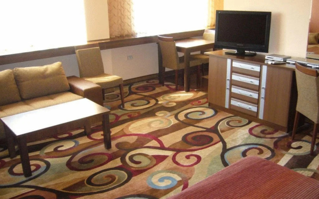 City Hotel