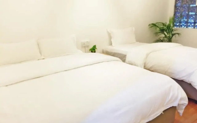 The Gatherings Place - Hostel