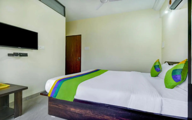 Treebo Sayaji Residency