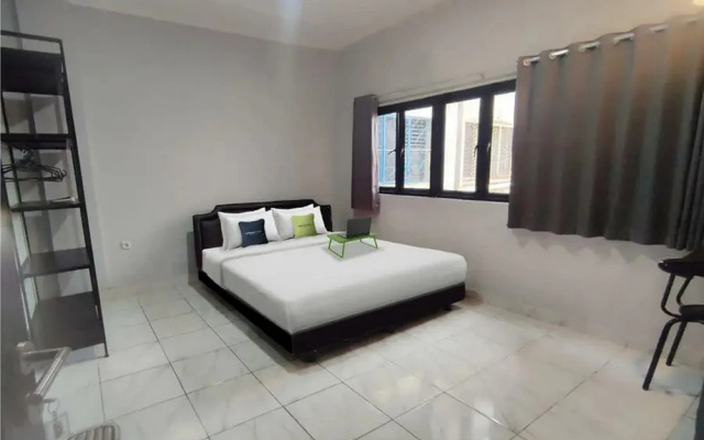 Collection O 91131 New V1 Hotel Near Stasiun Mangga Besar