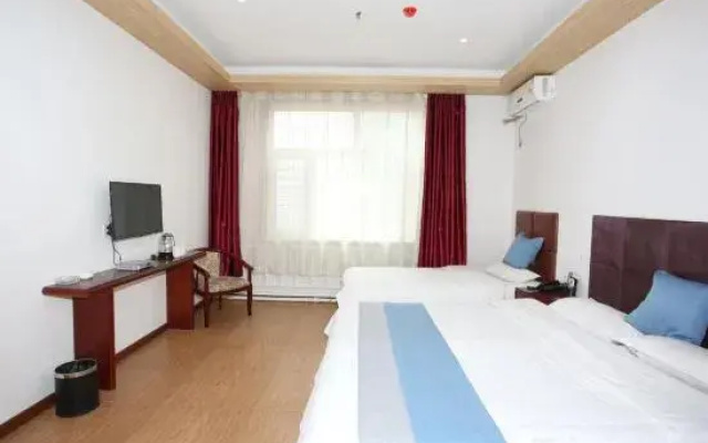 Jiamusi Number Nine Hotel (Railway Station Central Hospital)