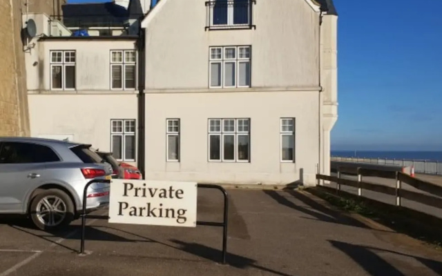 Harbour High - Luxury Beach Penthouse - Sleeps 6