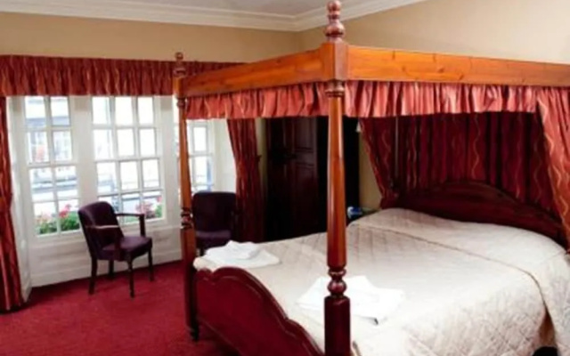The Swan and Royal Hotel