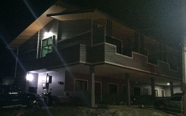Отель Am House вид на фасад