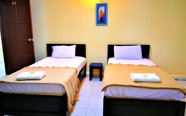 Zahaar Hotel