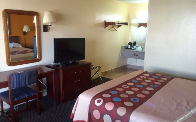 Super 8 Wildwood