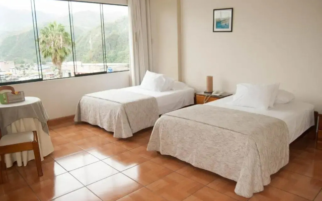 Aviro Hotel