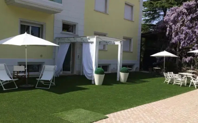 B&b Chartaria